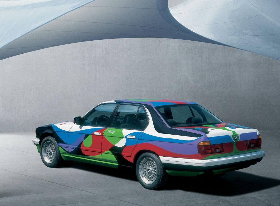  BMW 730i Art Car by Cesar Manrique 1990 года  (фото 6 из 8)